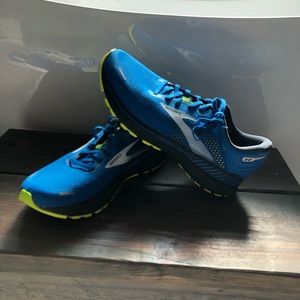 Brooks Adrenaline GTS 22 running shoe - Men’s 11.5 - blue/yellow - BRAND NEW
